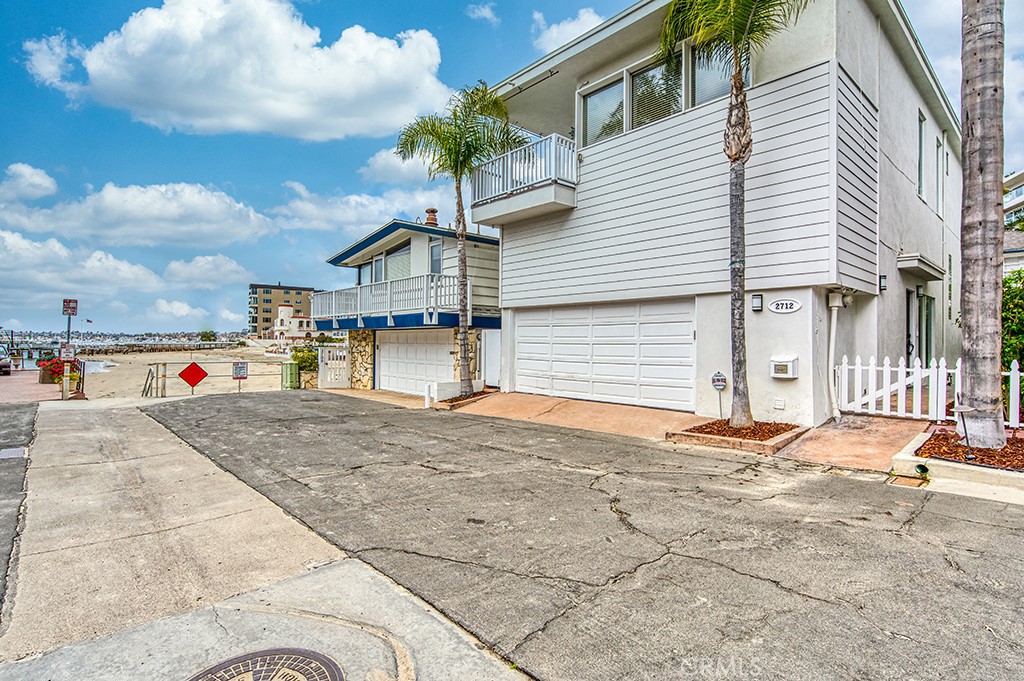 2712 Shell Street