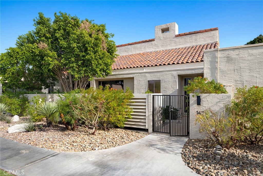 147 Desert West Drive