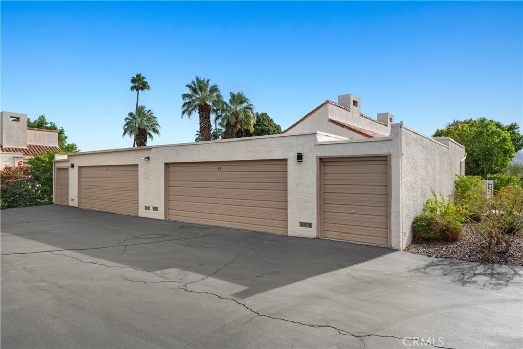 147 Desert West Drive