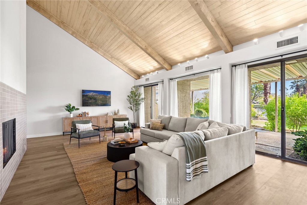 147 Desert West Drive