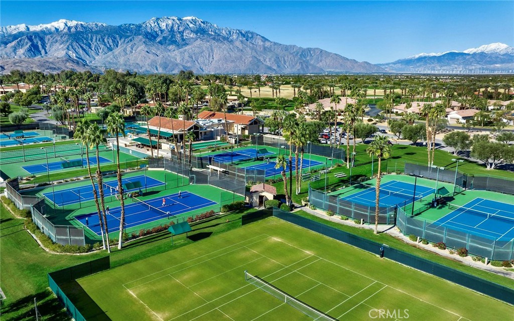 147 Desert West Drive