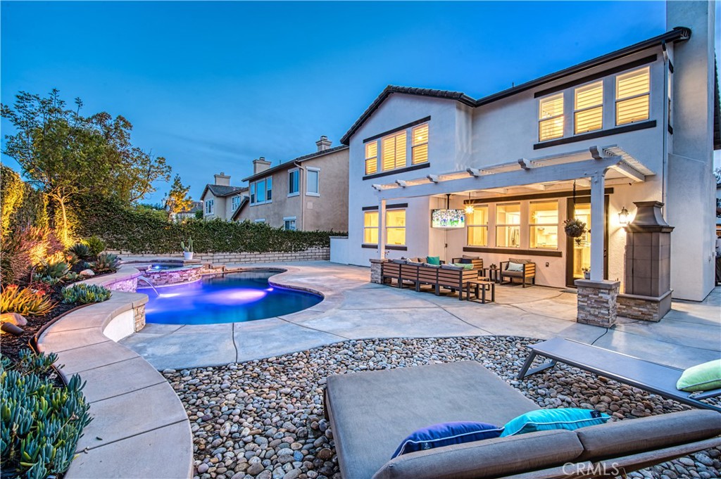 16 Lyra Way