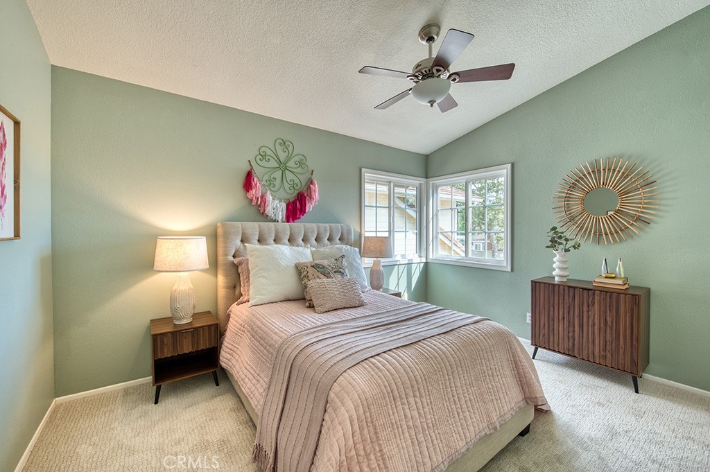9 Hedgeland