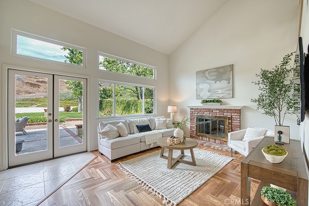 9 Hedgeland