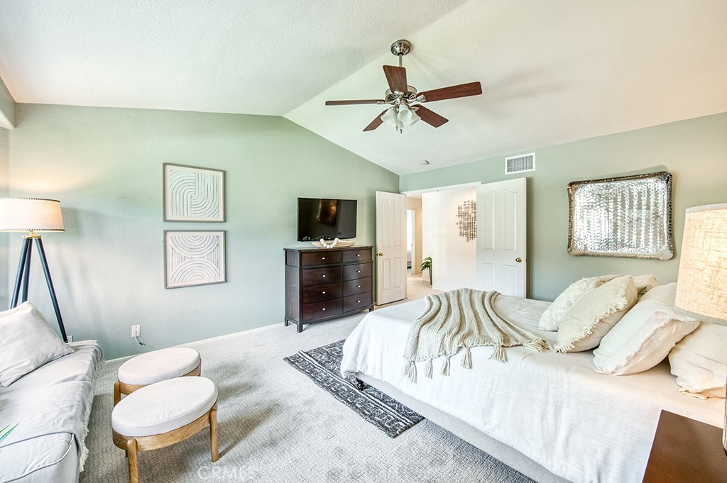 9 Hedgeland