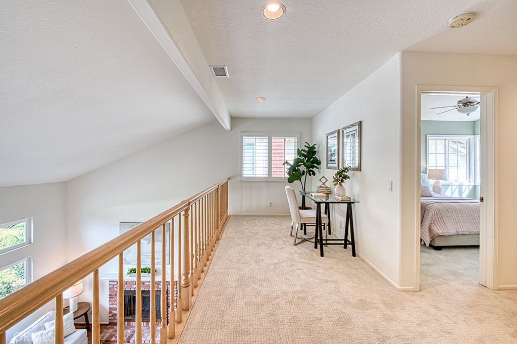 9 Hedgeland