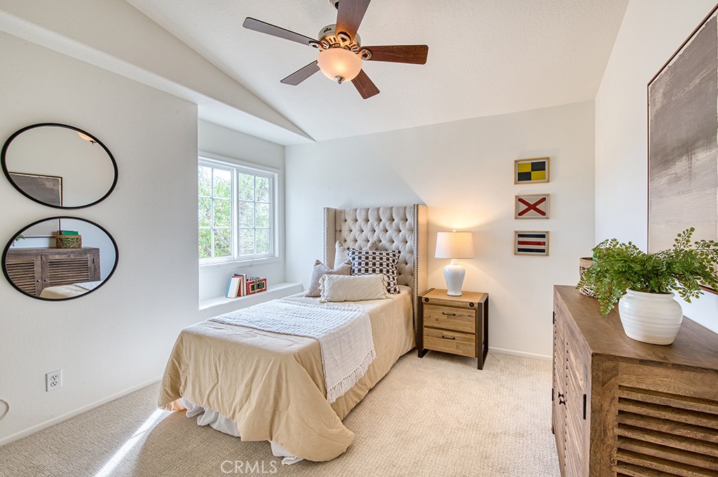 9 Hedgeland