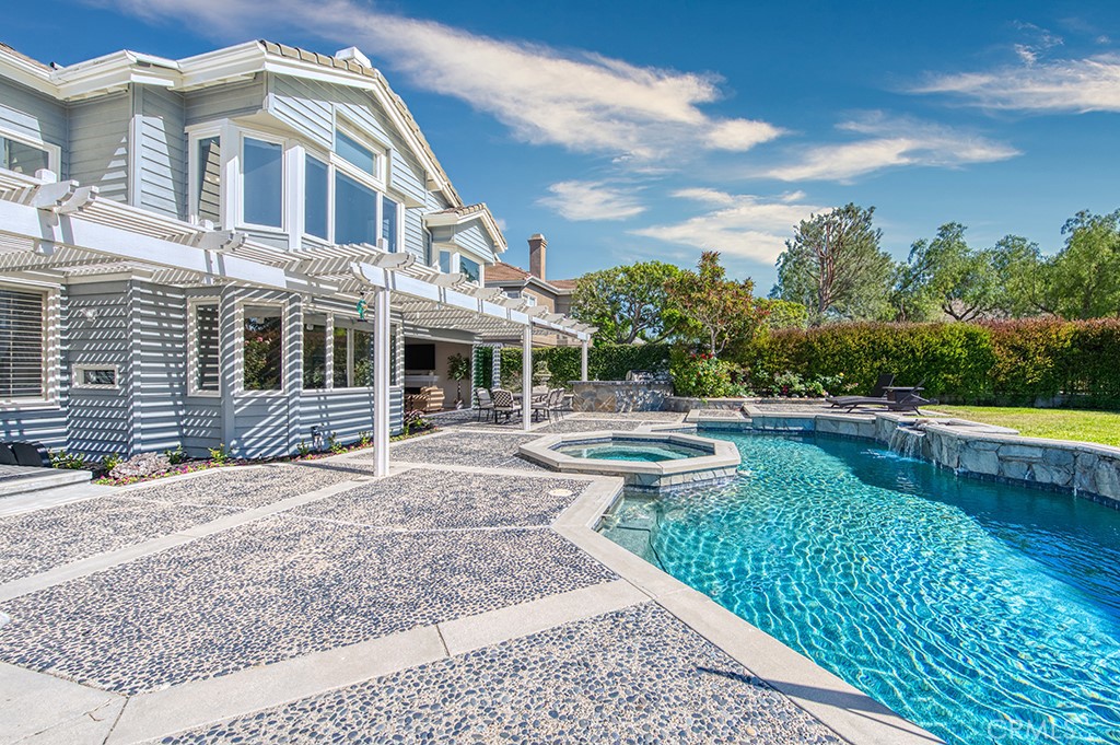 16 Oakmont