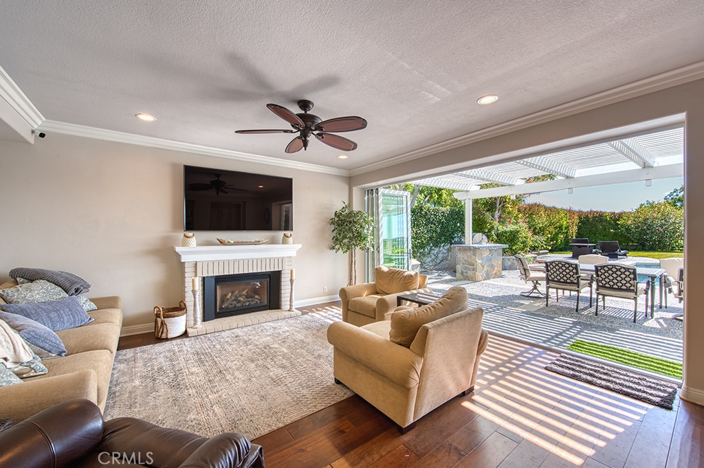 16 Oakmont