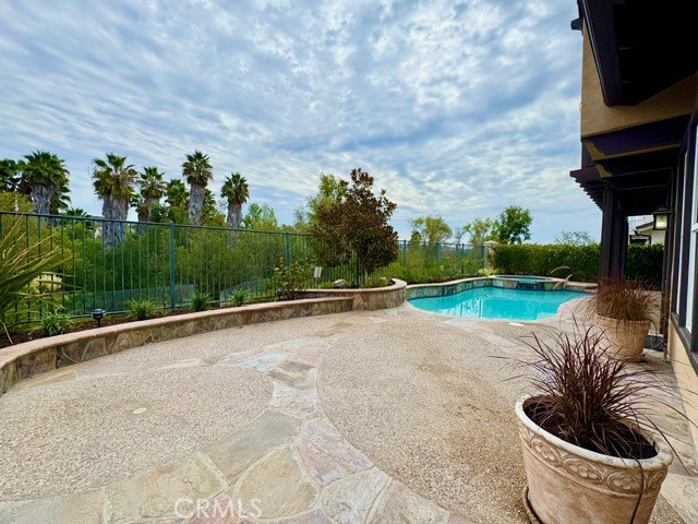 42 Vela Court