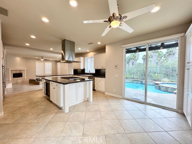 42 Vela Court