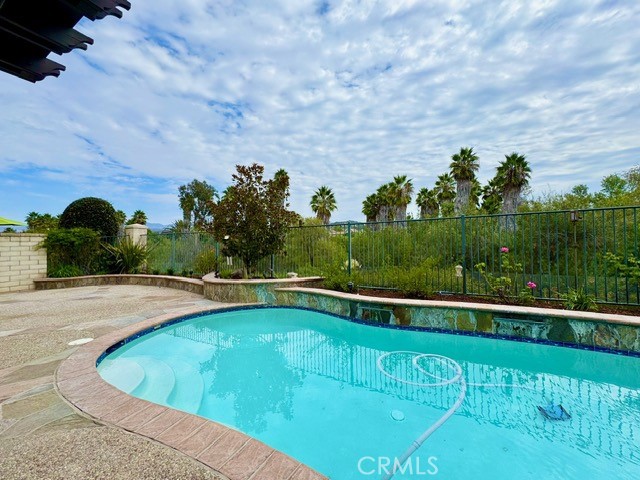 42 Vela Court