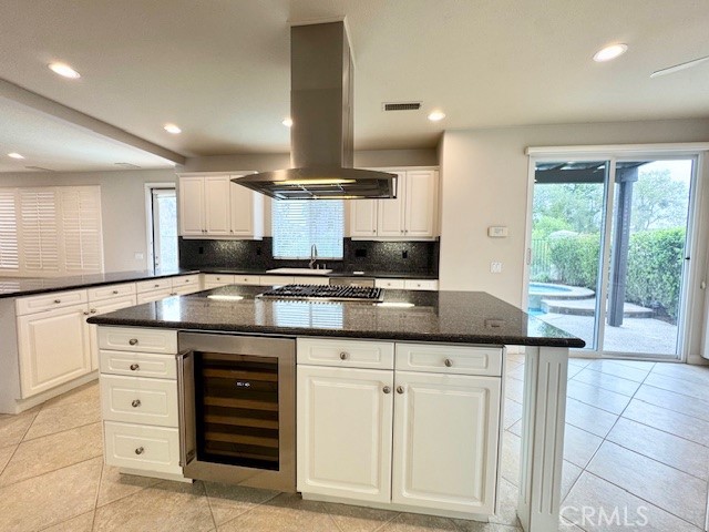 42 Vela Court