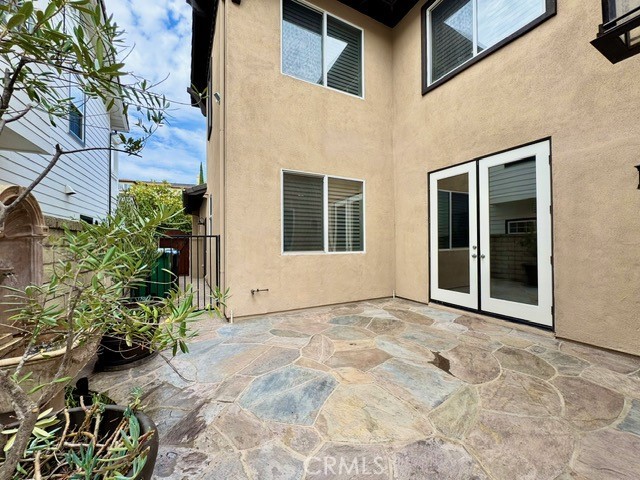 42 Vela Court