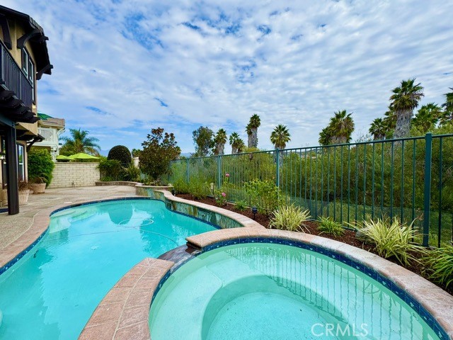 42 Vela Court