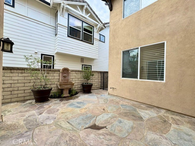 42 Vela Court