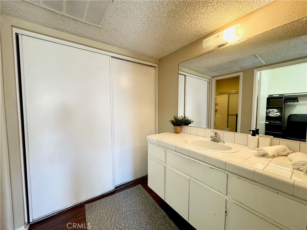 23288 Orange Avenue 5