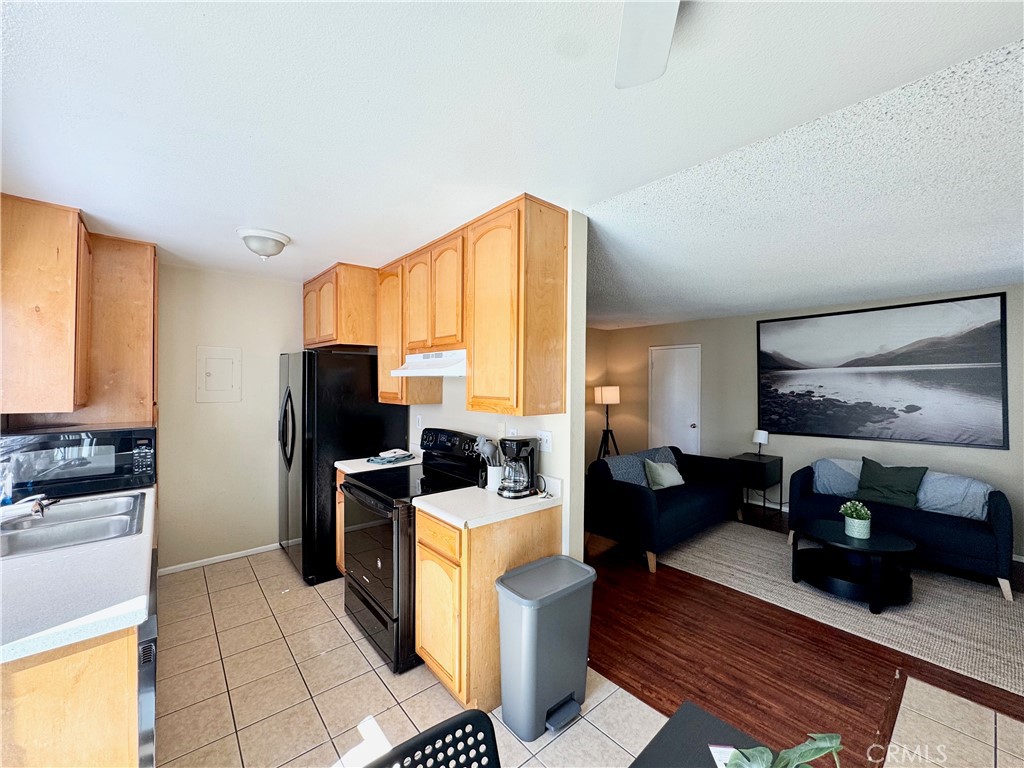 23288 Orange Avenue 5