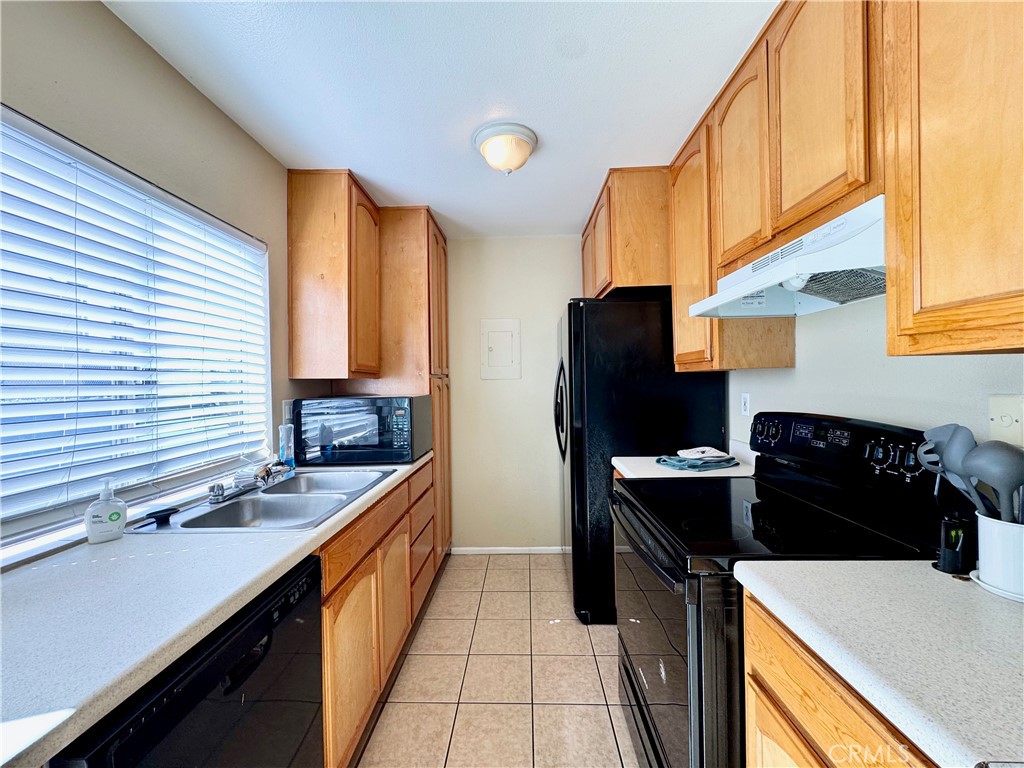 23288 Orange Avenue 5