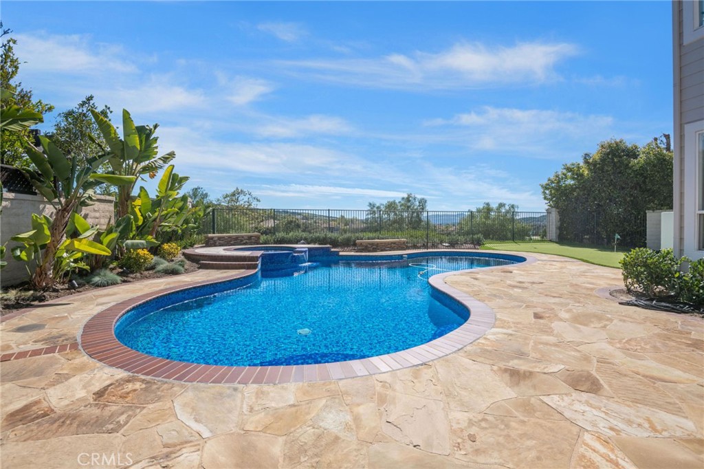 21 Portmarnoch Court