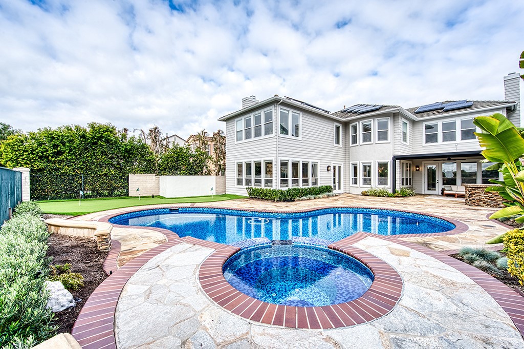 21 Portmarnoch Court