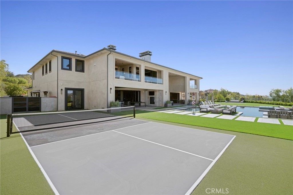 11 Thurston Drive