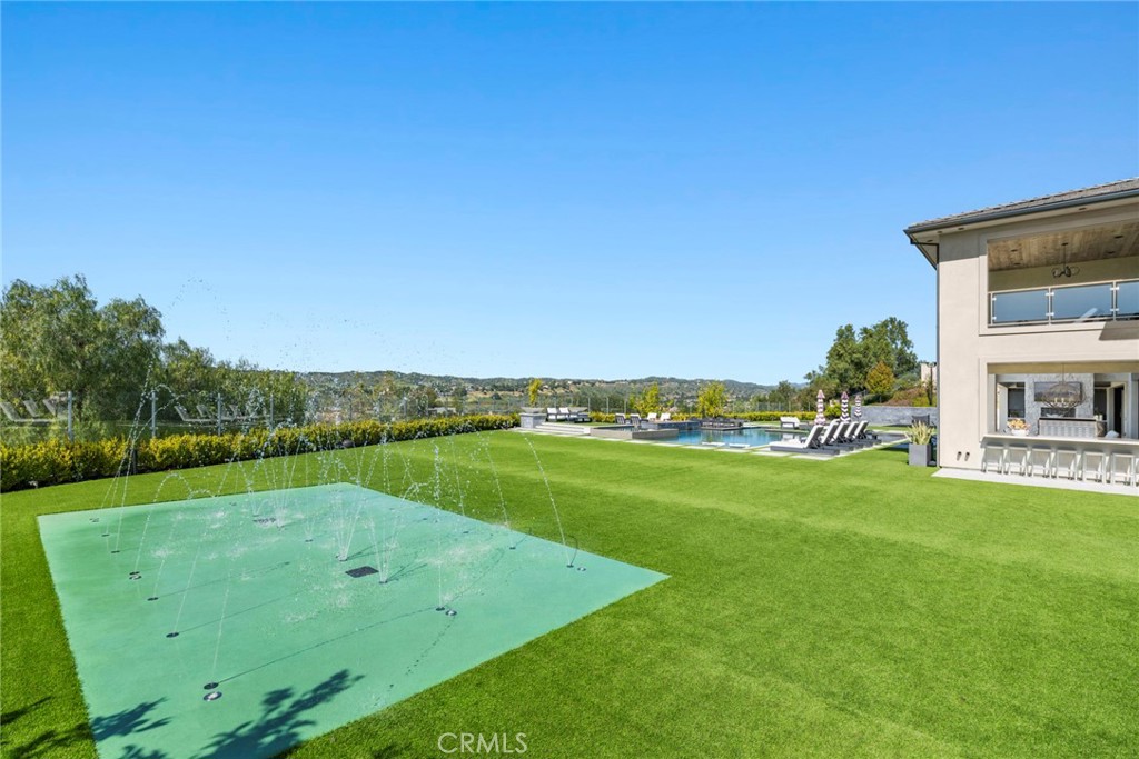 11 Thurston Drive