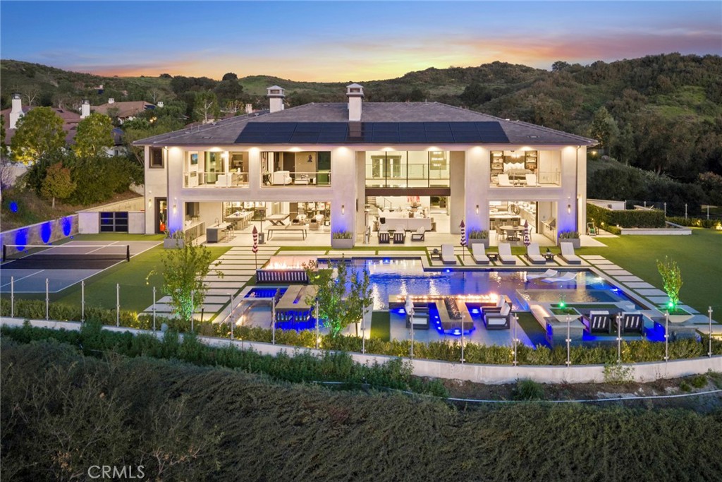 11 Thurston Drive