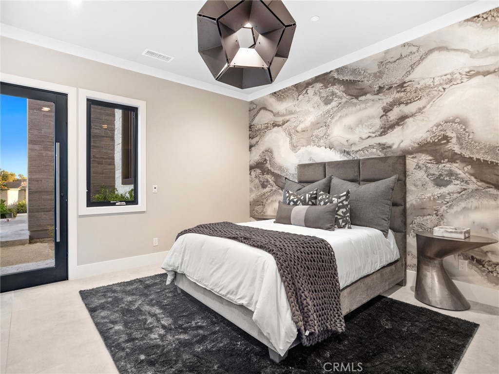 11 Thurston Drive