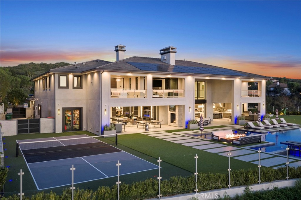 11 Thurston Drive