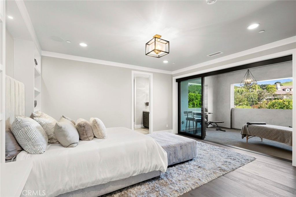 11 Thurston Drive