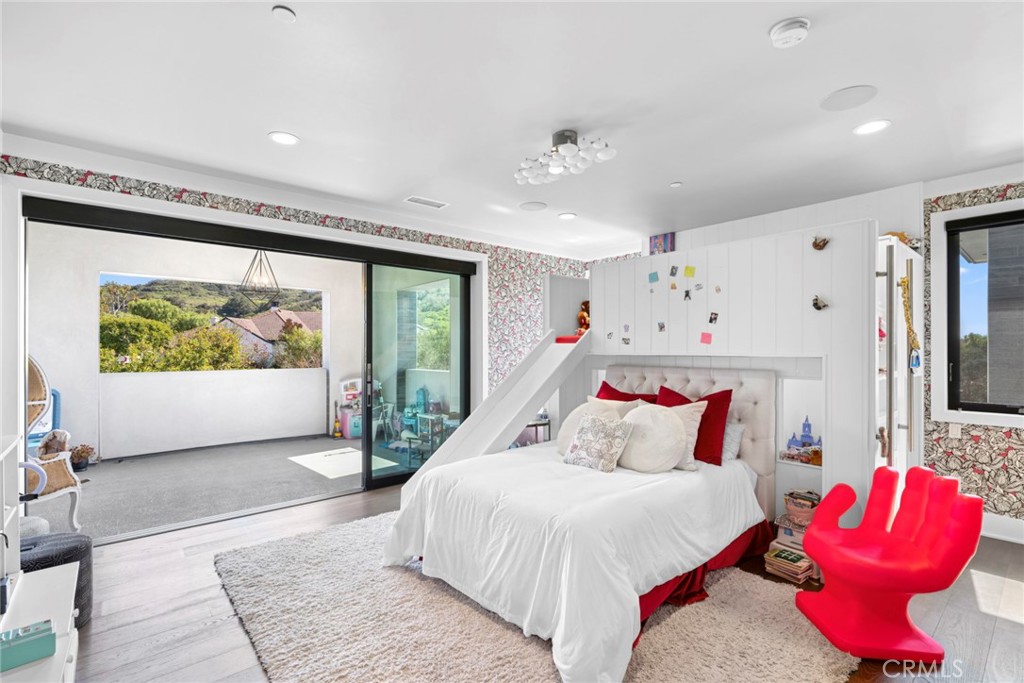 11 Thurston Drive