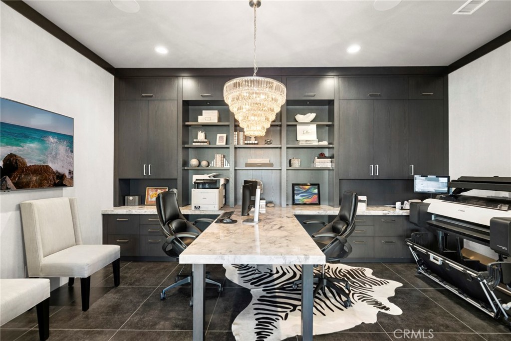 11 Thurston Drive