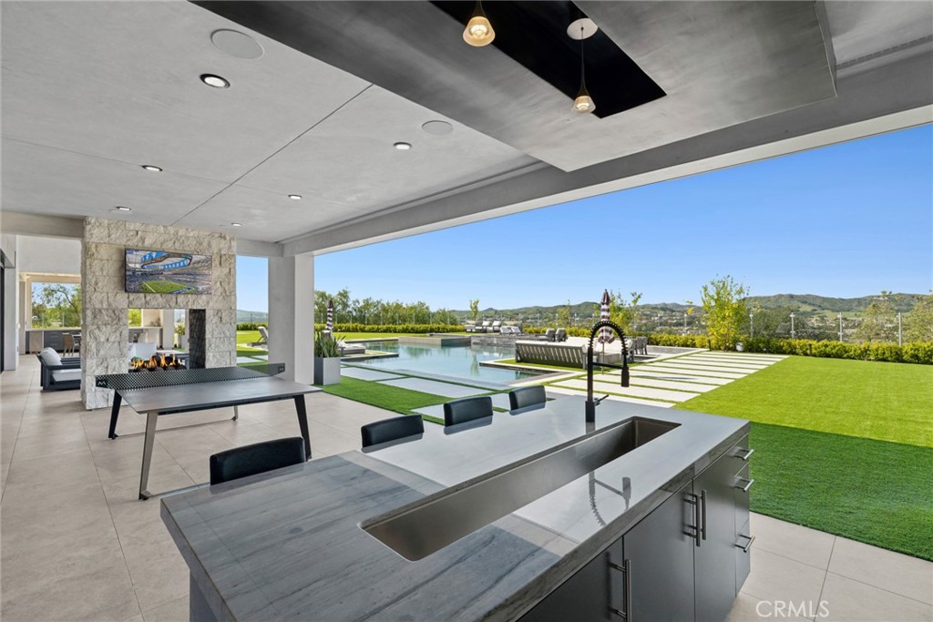 11 Thurston Drive