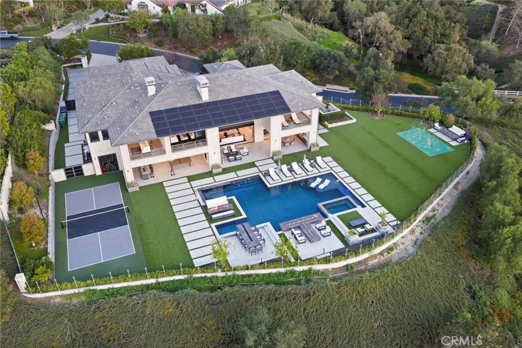 11 Thurston Drive