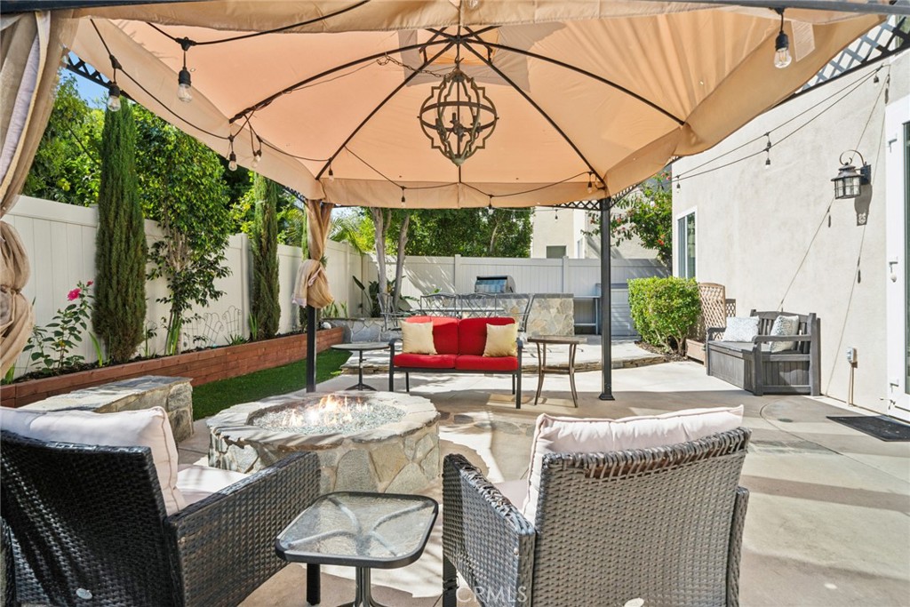 6 Coffeeberry Court