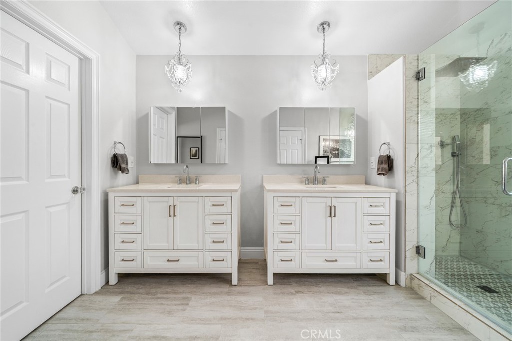6 Coffeeberry Court