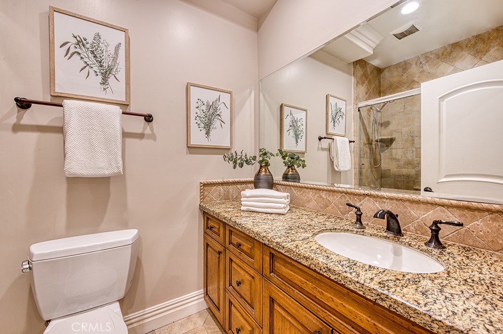 1520 N. El Camino Real 11