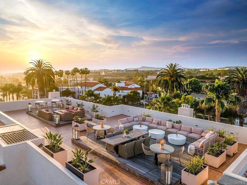 1520 N. El Camino Real 11