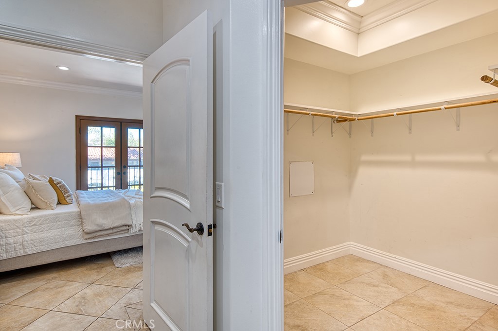 1520 N. El Camino Real 11