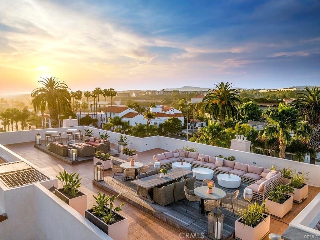 1520 N. El Camino Real 11