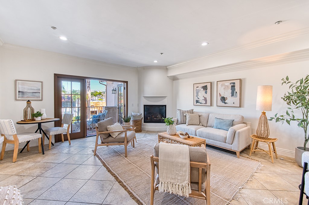 1520 N. El Camino Real 11