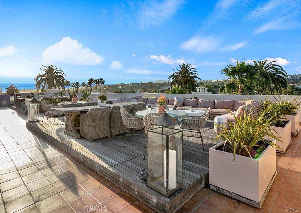 1520 N. El Camino Real 11