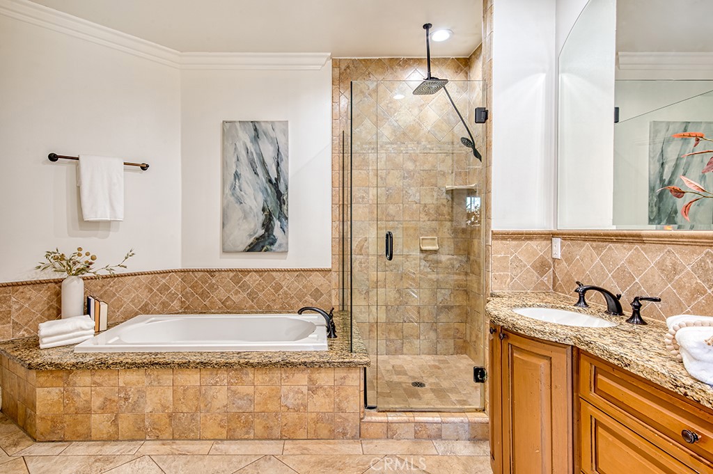 1520 N. El Camino Real 11