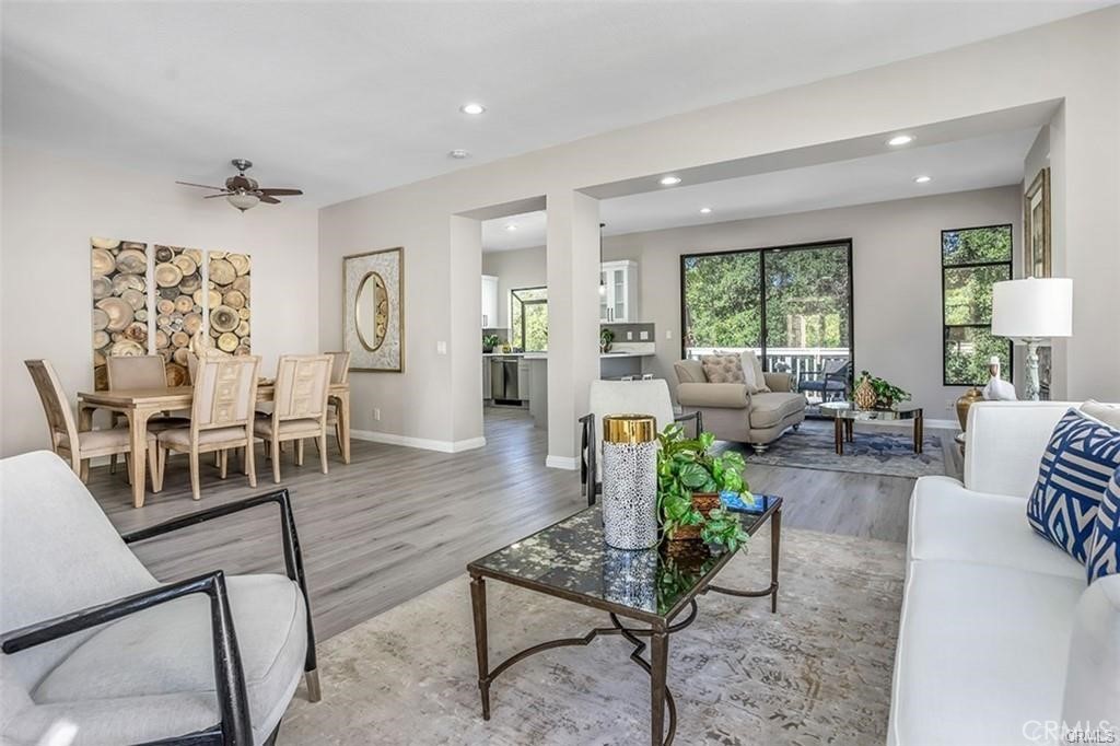 35 Oak Knolls