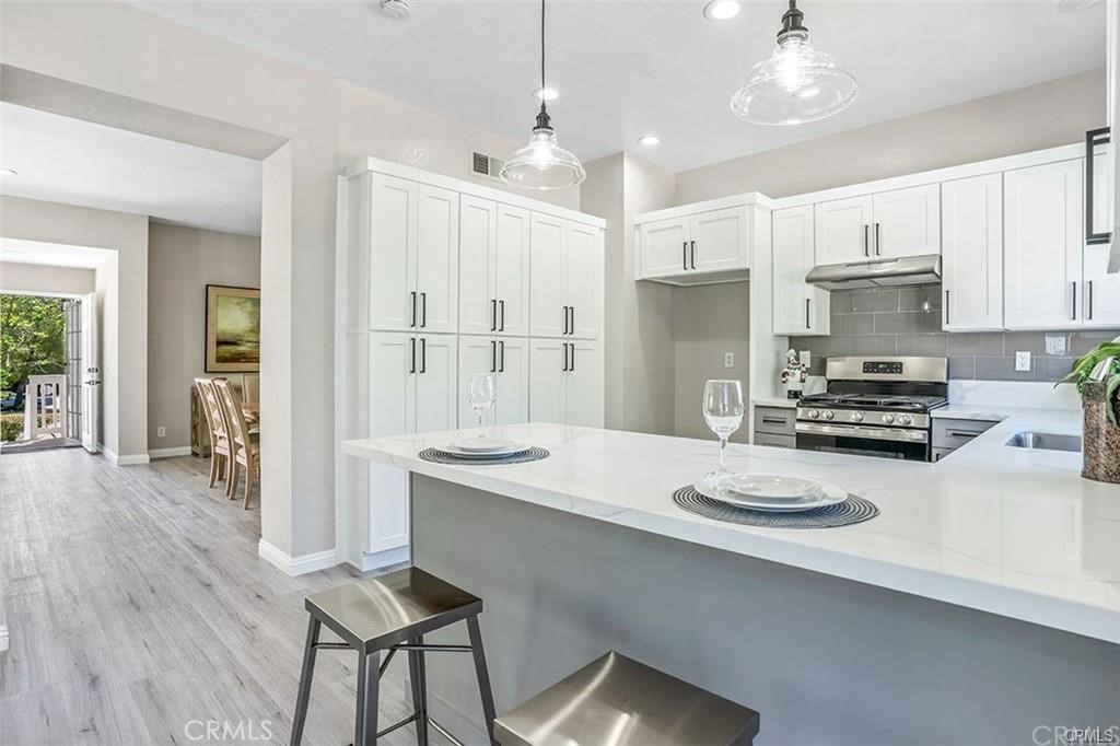 35 Oak Knolls