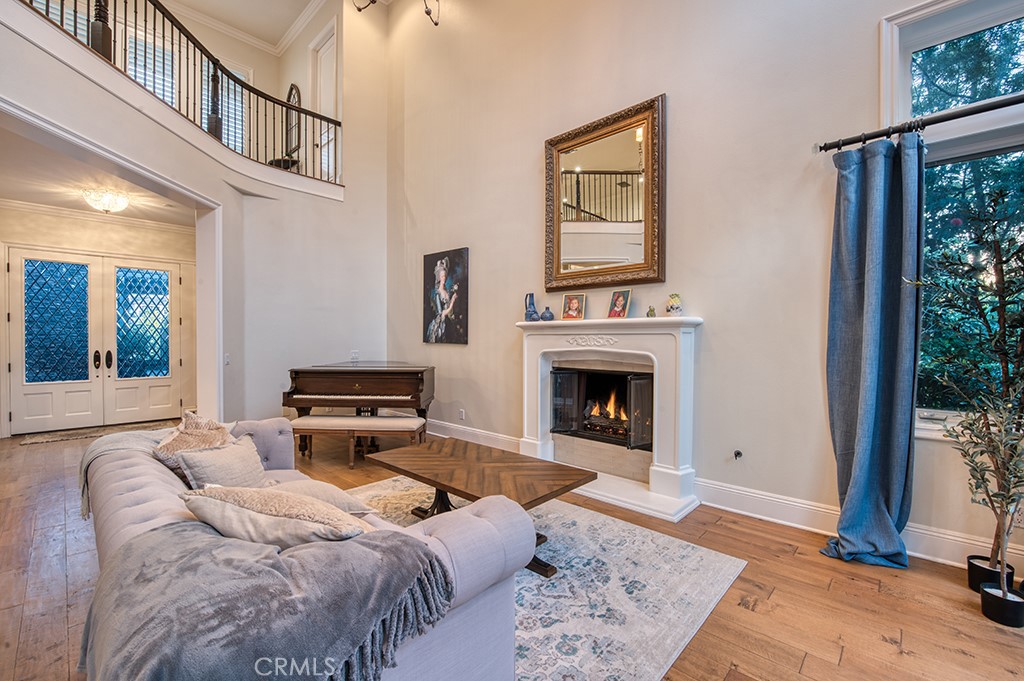 22 Hawthorne