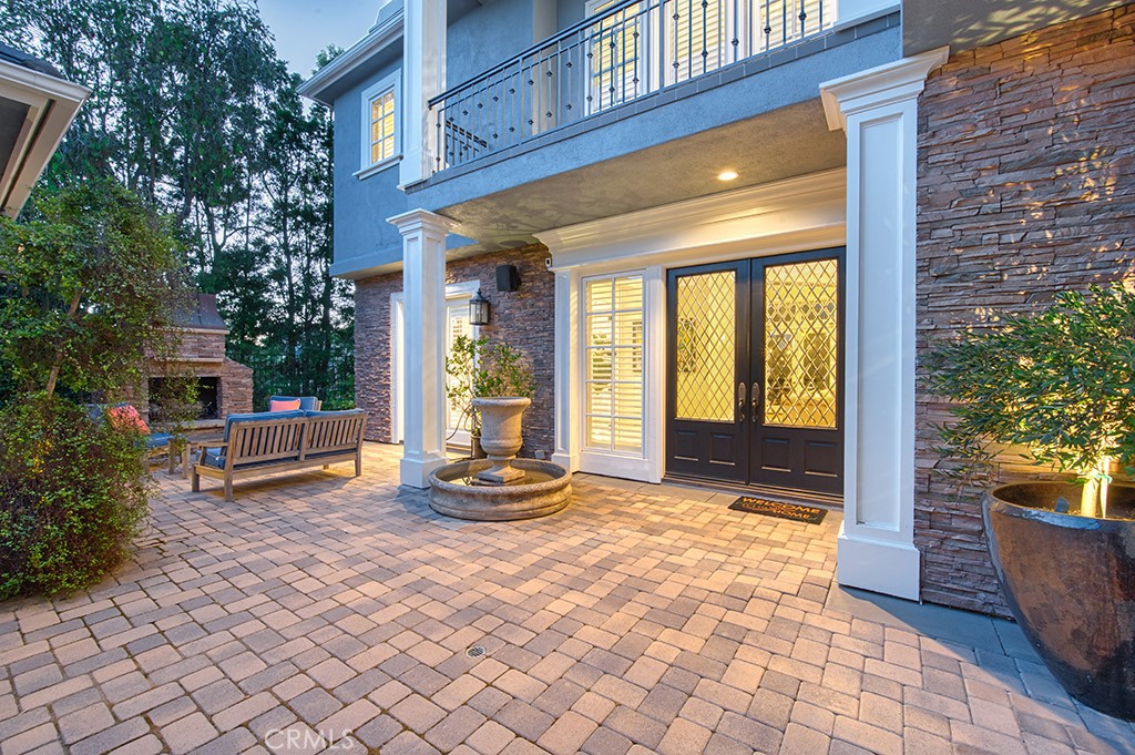 22 Hawthorne