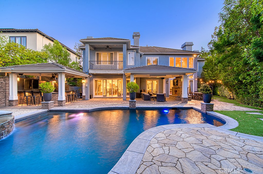 22 Hawthorne