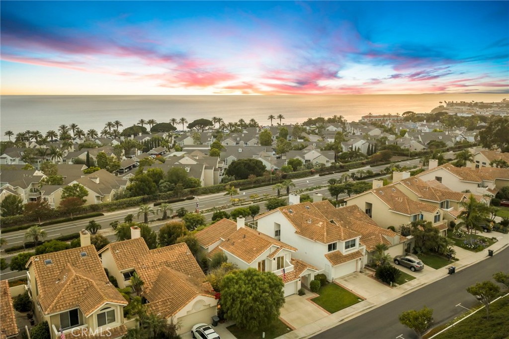 27 Palm Beach Court